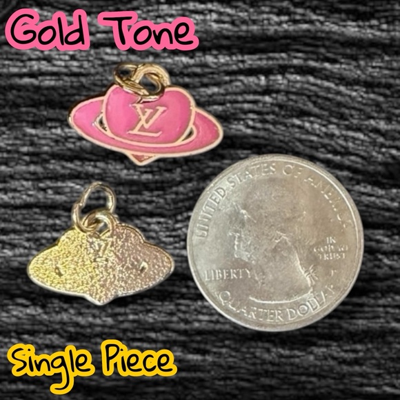 Unbranded Jewelry - Single Piece Rare Pink Heart Planet Gold Tone Zipper Pull Charm